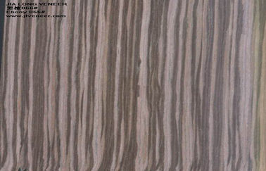 Basswood によって再構成される木製のベニヤ